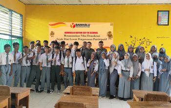 BAWASLU BUTUR GO TO SCHOOL: Menanamkan Nilai Demokrasi Sejak Dini Lewat Pengawasan Partisipatif