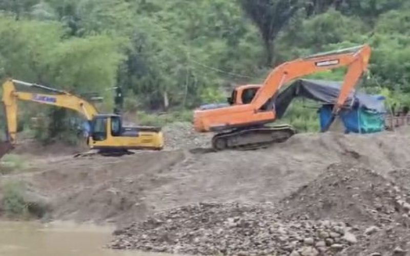 Alat yang digunakan di wilayah pertambangan ilegal, di wilayah desa balayo, pohuwato. foto: istimewa